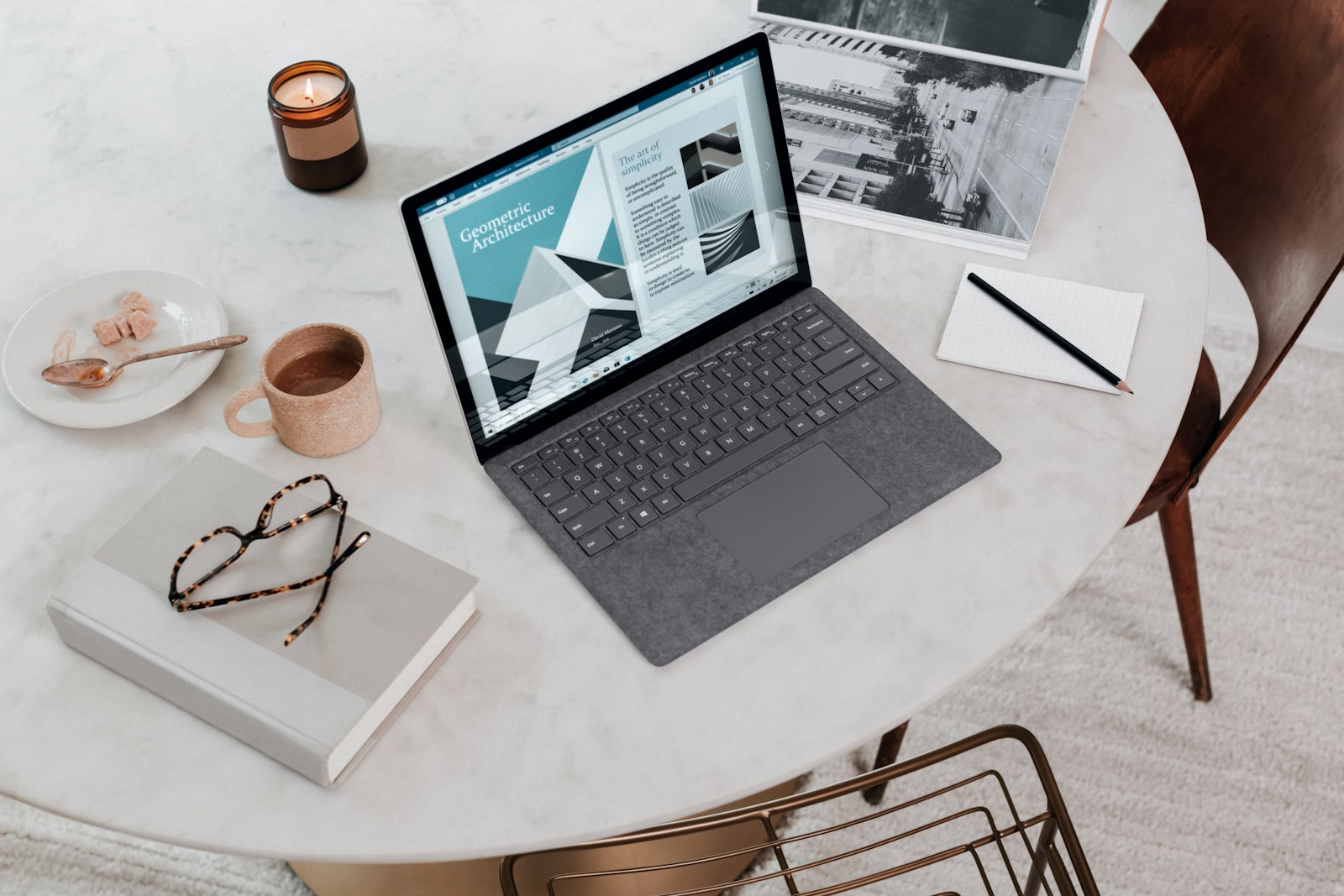 Windows 11 24H2 operating system settings and security dashboard